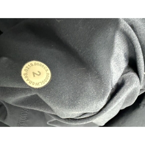 Lululemon Wanderer Culotte.True Navy. Womens. Sz 2 - Picture 8 of 16